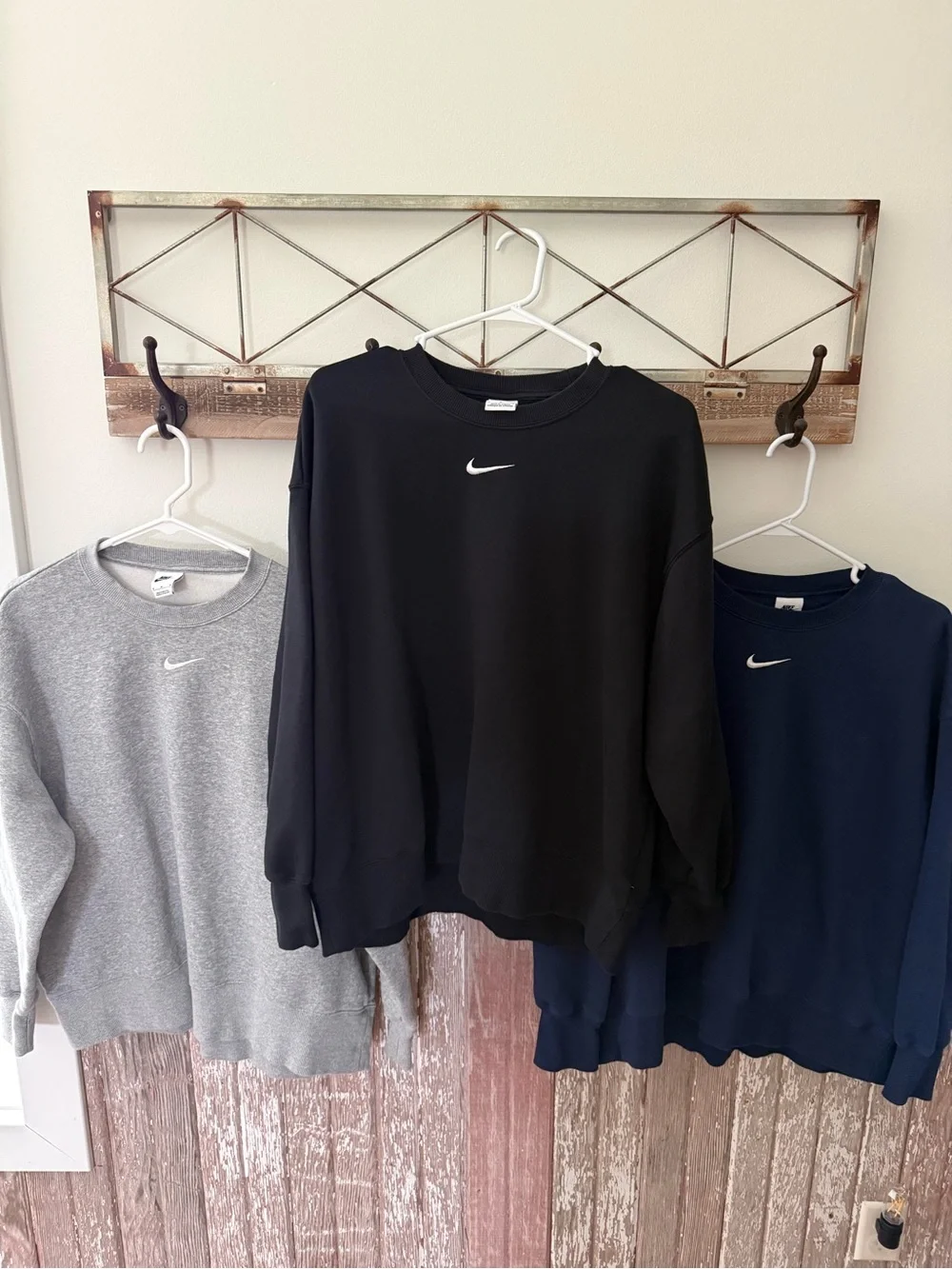 Nike Women’s Oversized Crewneck Sweatshirt Lot